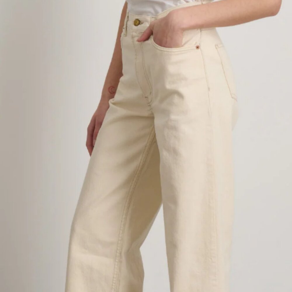 B Sides Elissa Jean in Claire Wash